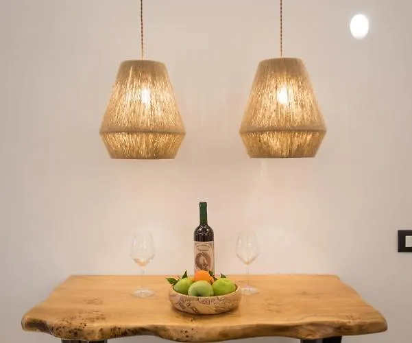 Di Venia Αγία Άννα